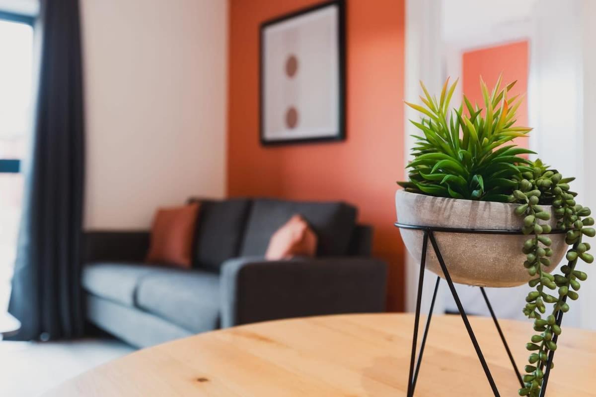 Stayzeni, Hardwick House Derby 2 Bed Apartment Kültér fotó