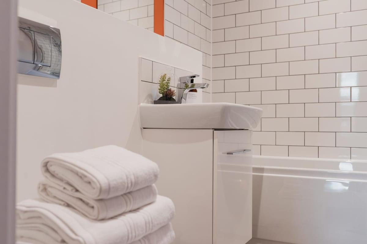 Stayzeni, Hardwick House Derby 2 Bed Apartment Kültér fotó